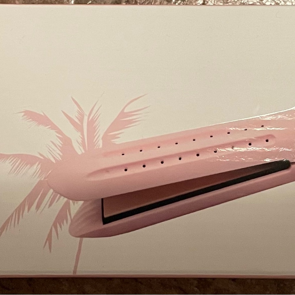 Adagio Airlock Styler - Brand New in box never opened.